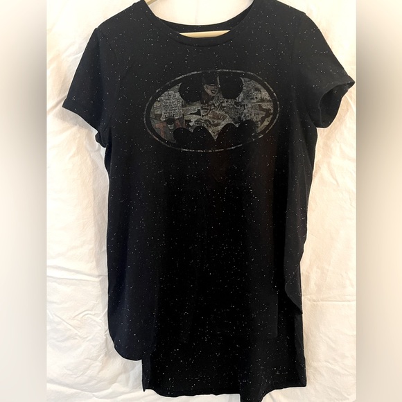 Batman Women’s T-Shirt with split sides- DC comics Size 16 - Picture 1 of 5